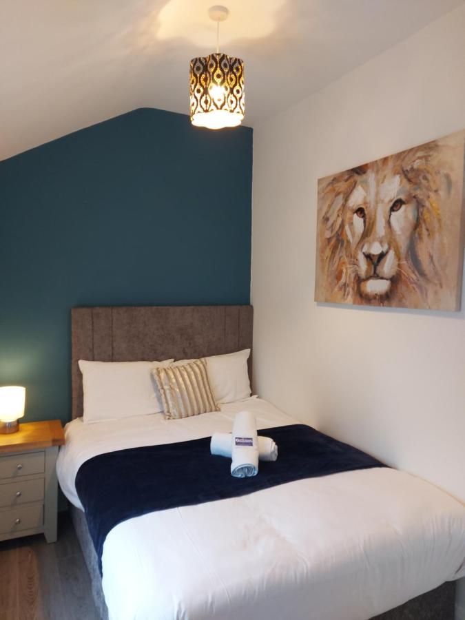 4 Eyre Square Lane Apartment Голуей Екстериор снимка