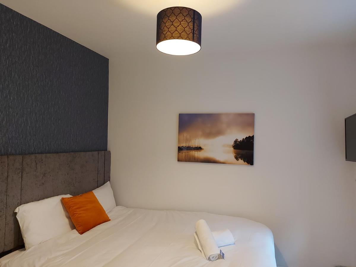 4 Eyre Square Lane Apartment Голуей Екстериор снимка