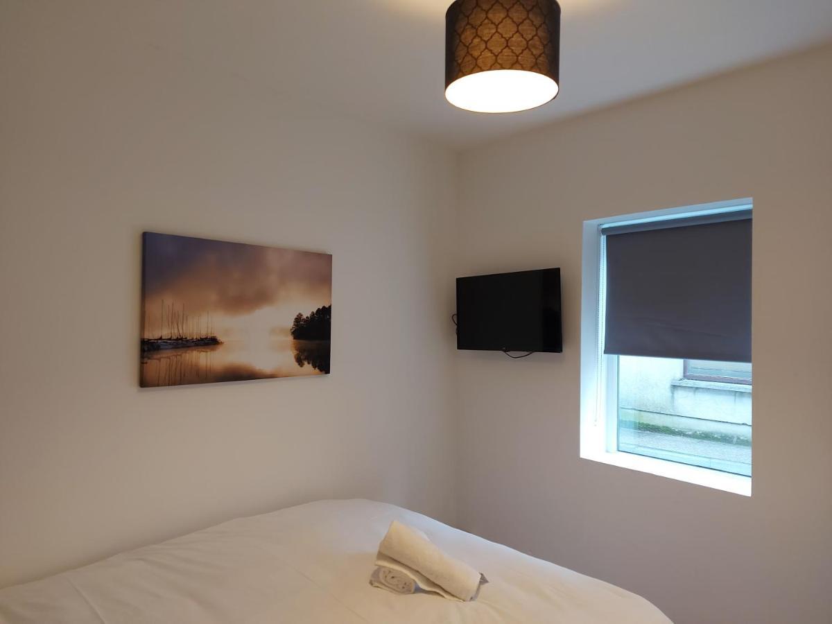 4 Eyre Square Lane Apartment Голуей Екстериор снимка
