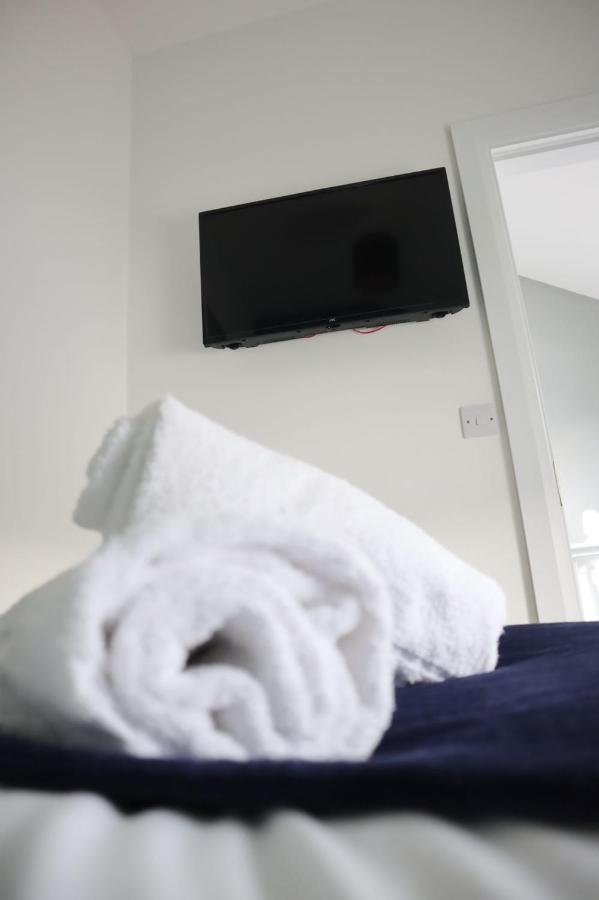 4 Eyre Square Lane Apartment Голуей Екстериор снимка